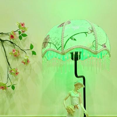 ĐÈN PHONG CÁCH CHÂU ÂU – CÔ GÁI VÀ CHÚ CỪU NON
